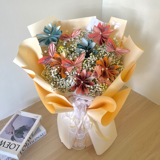 Cash butterfly flower w baby breath 01